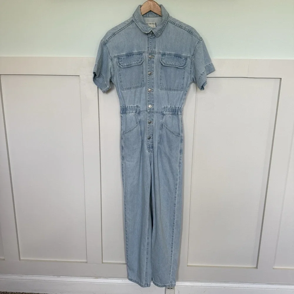 FREE PEOPLE We the Free Marci Denim Jumpsuit SMALL Light Wash Mechanic Retro